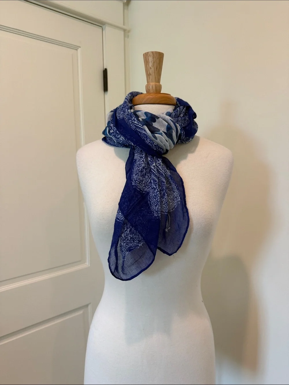 Lightweight Blue Patterned Women's Scarf